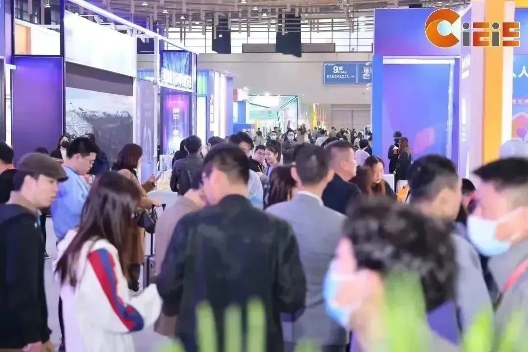 跨境高峰,大咖集结!CoGoLinks受邀参加中国电博会,荣获2022年度卓越跨境金融企业