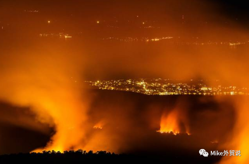 彻底失控！5天100场大火！机场紧急关闭！致命山火席卷全球！多国受灾！美国、希腊、土耳其、克罗地亚、巴尔干...