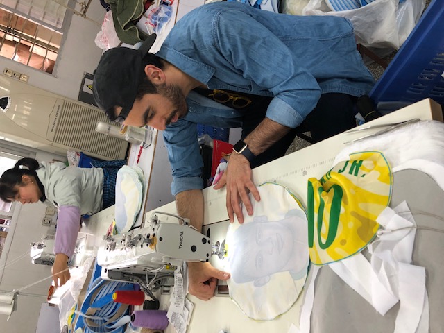 第133届广交会海外采购商快照④：阿里国际站海外买家组团打卡中国工厂