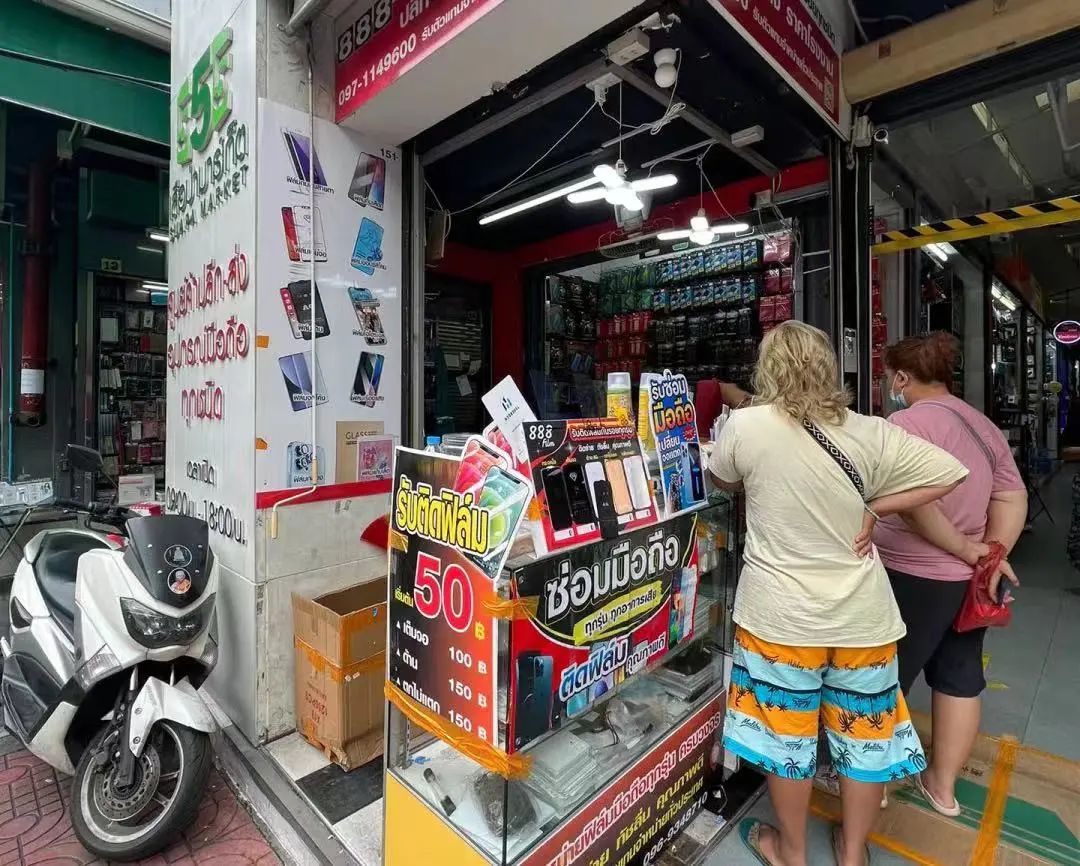 泰版“华强北”，养肥东南亚夜市？