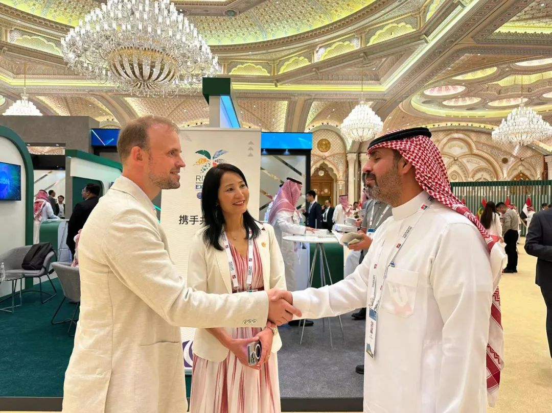 Amy聊跨境：中东风口已至！中阿合作论坛助力跨境电商掘金！教你快速入局