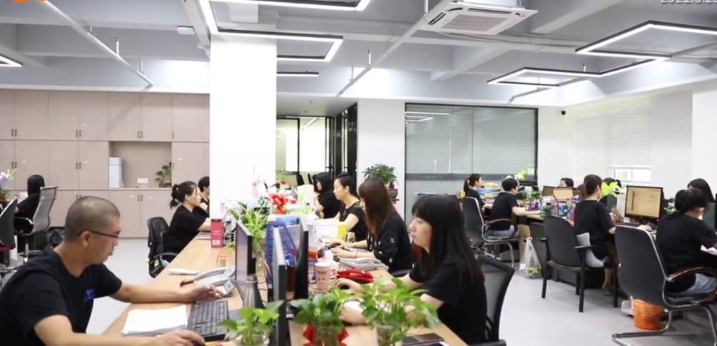 掘金采购节丨9月询盘同比翻5倍,最接近00后的他,如何实现6个月从0到TOP10?