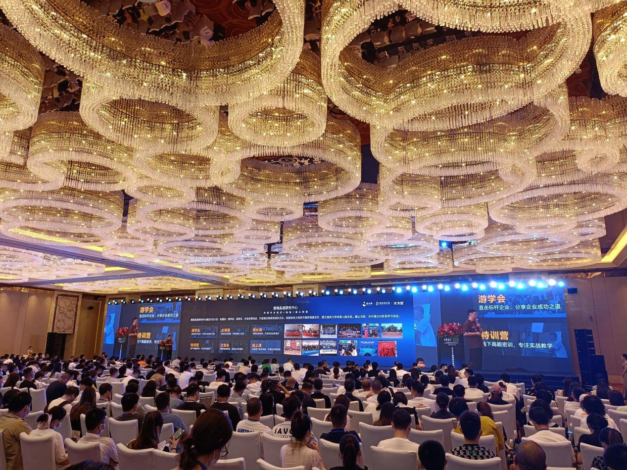 隆重亮相全球母婴行业大会，Shoptop建站出海新风潮席卷现场，焕新增长破圈入局！