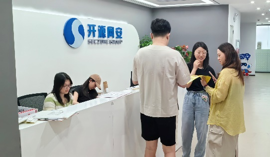 雨果跨境请你免费喝咖啡，错过等一周再来！