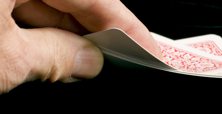 雨果深度丨对标SHEIN，南极电商Fommos的底牌是什么？