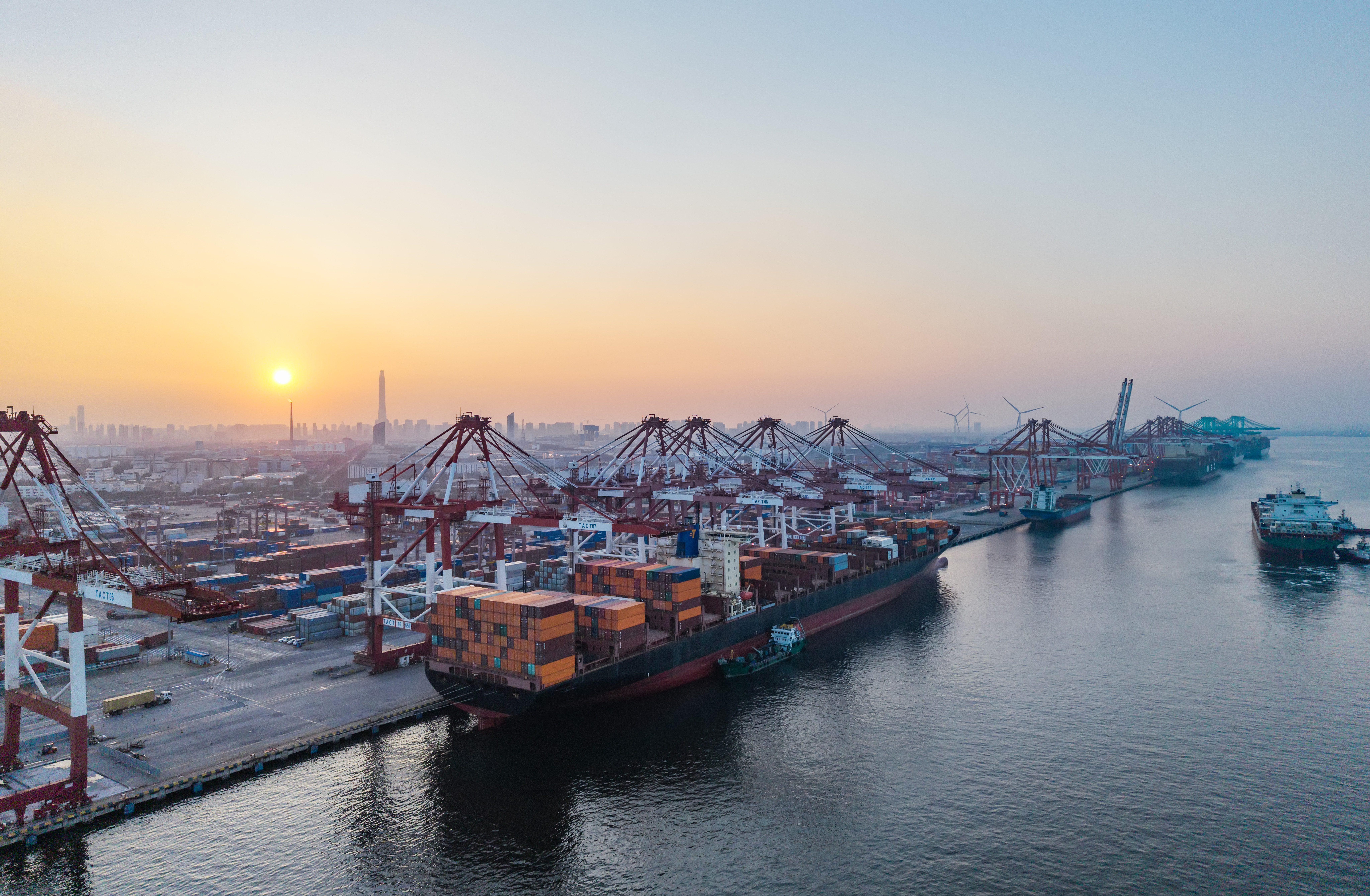 看看最近的几个重磅事件，2026年的外贸形势还不明显吗？