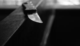 靠内容营销年入1.3亿美金！户外刀卖遍全球