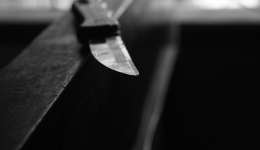 靠内容营销年入1.3亿美金！户外刀卖遍全球